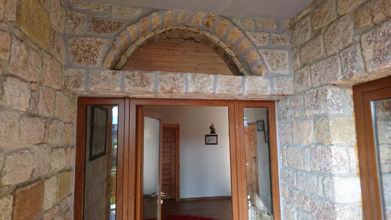 Bujtina Shkodrani Bed & Breakfast Voskopoje Exterior photo